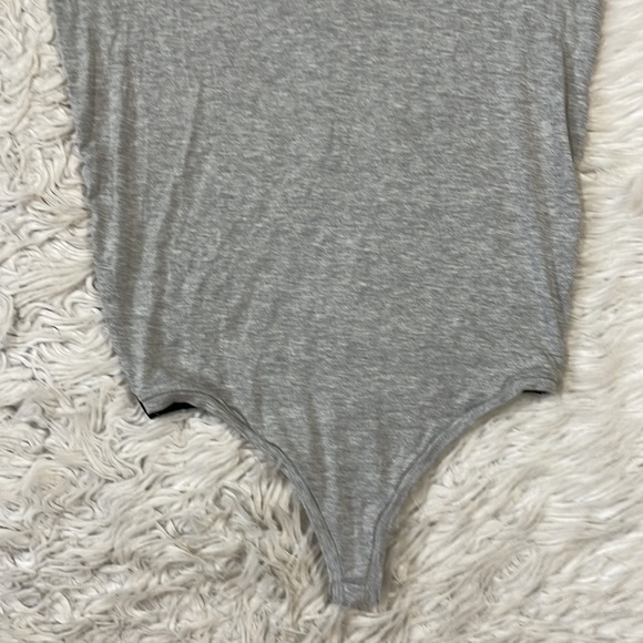 Alix V-neck Heather Gray Short Sleeve Jersey Stanton Bodysuit - Picture 8 of 13